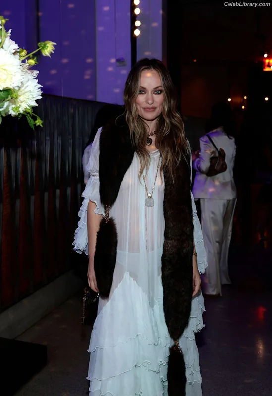 Olivia Wilde photo 2 of 1242