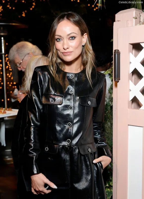 Olivia Wilde photo 14 of 1242