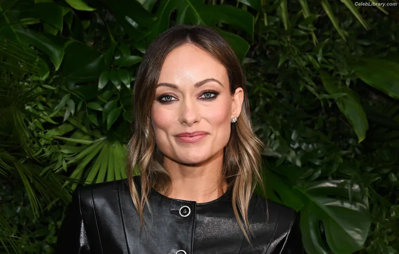 Olivia Wilde photo 17 of 1242