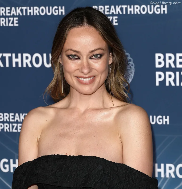 Olivia Wilde photo 14 of 1242
