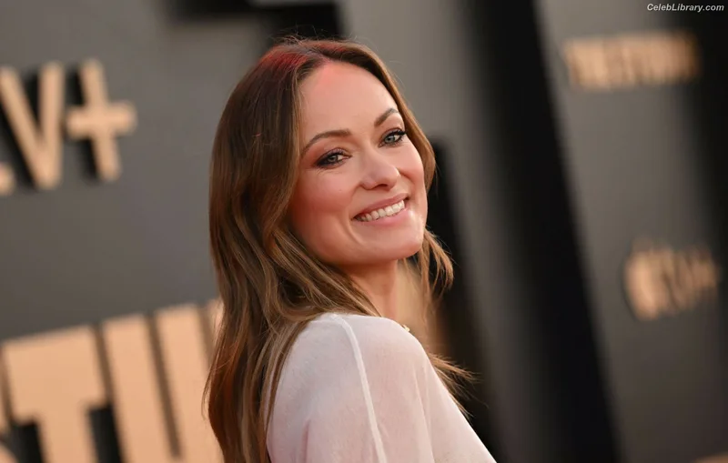 Olivia Wilde photo 5 of 1242