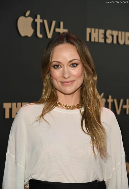 Olivia Wilde photo 8 of 1242