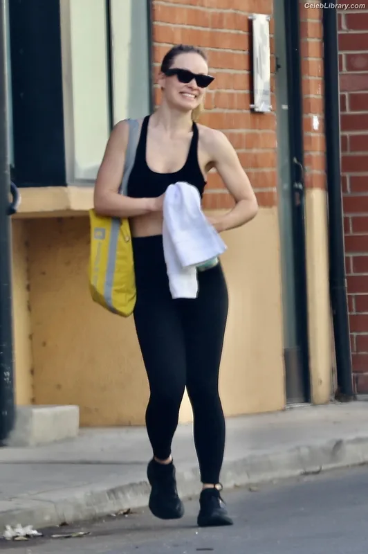 Olivia Wilde photo 20 of 1242