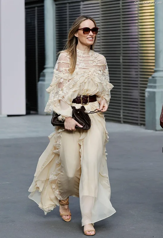 Olivia Wilde photo 6 of 1242