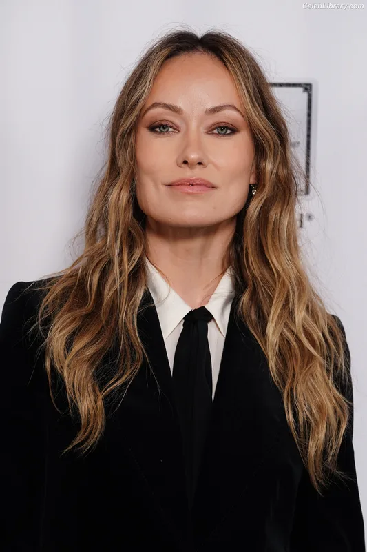Olivia Wilde photo 1 of 1242