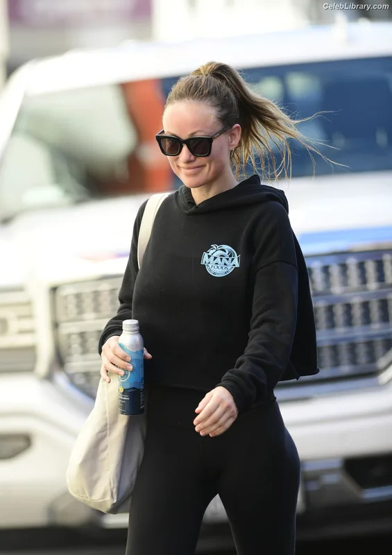 Olivia Wilde photo 17 of 1242