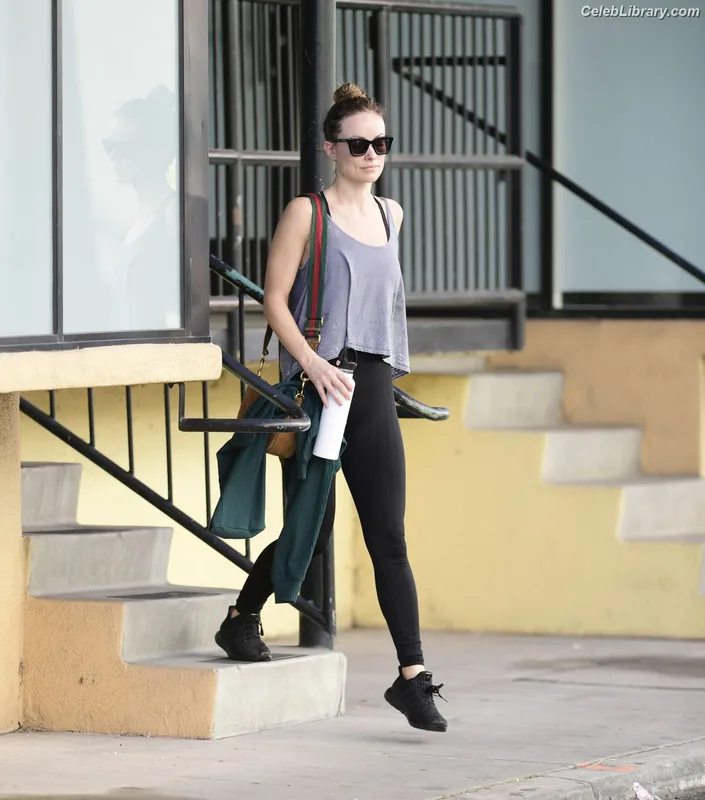 Olivia Wilde photo 8 of 1242