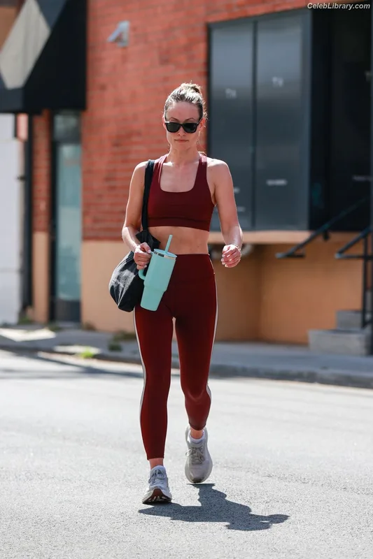 Olivia Wilde photo 19 of 1242