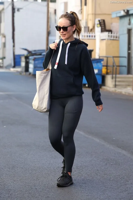 Olivia Wilde photo 15 of 1242