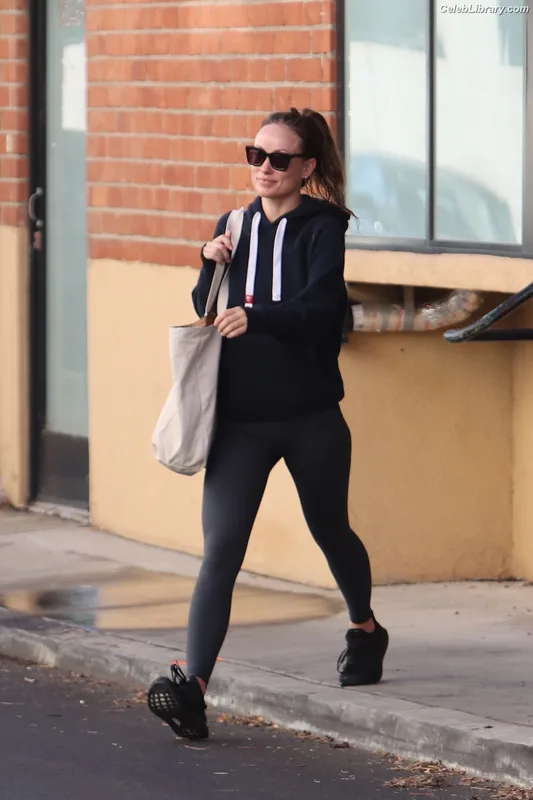 Olivia Wilde photo 20 of 1242