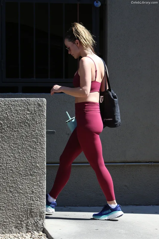 Olivia Wilde photo 9 of 1242