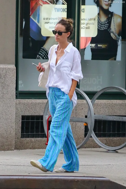 Olivia Wilde photo 12 of 1242