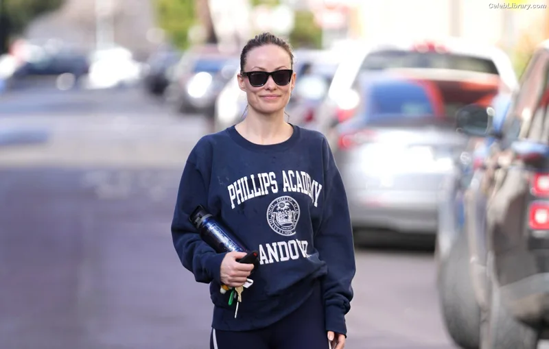 Olivia Wilde photo 6 of 1242