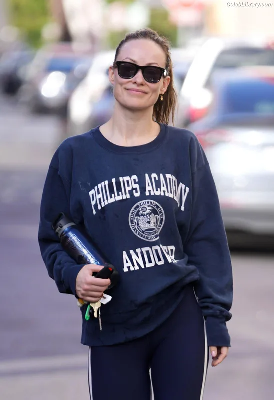 Olivia Wilde photo 9 of 1242
