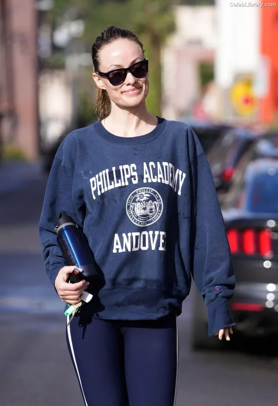 Olivia Wilde photo 12 of 1242