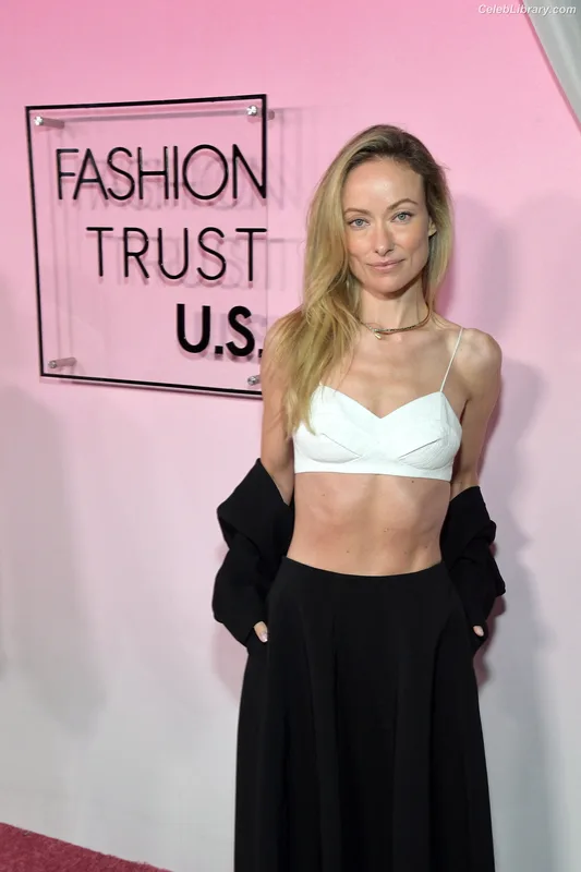 Olivia Wilde photo 9 of 1242
