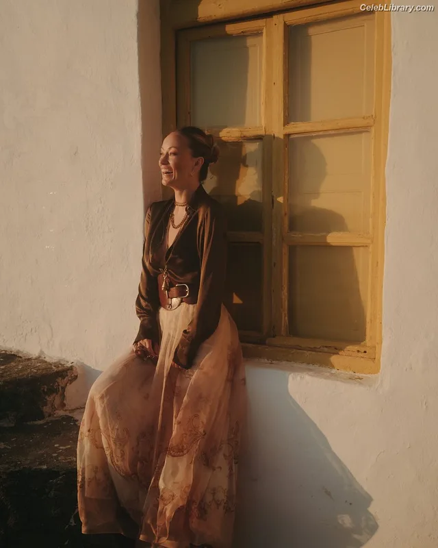 Olivia Wilde photo 5 of 1242
