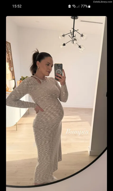 Olympia Valance photo 10 of 138