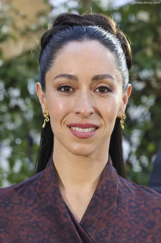 Oona Chaplin photo 6 of 60