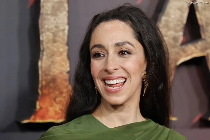 Oona Chaplin photo 13 of 60