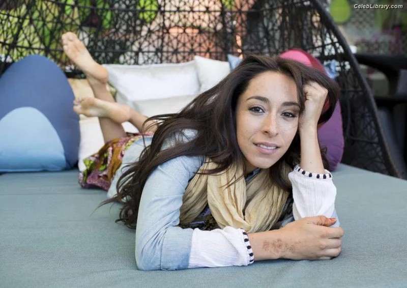 Oona Chaplin photo 4 of 60