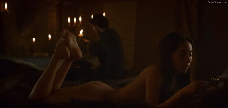 Oona Chaplin photo 6 of 60