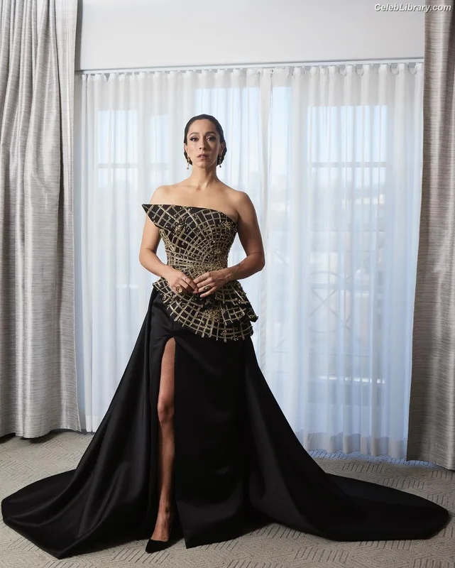 Oona Chaplin photo 10 of 60