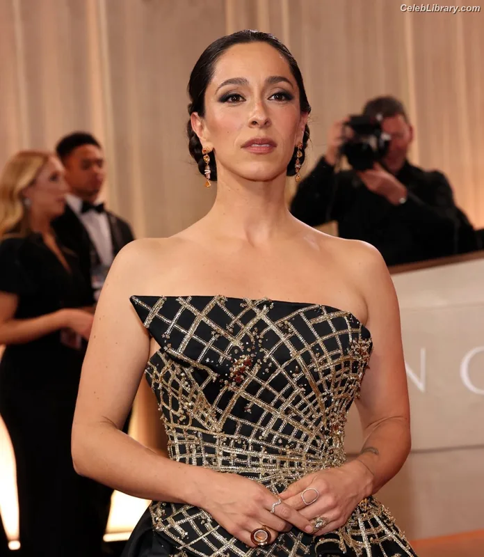 Oona Chaplin photo 11 of 60
