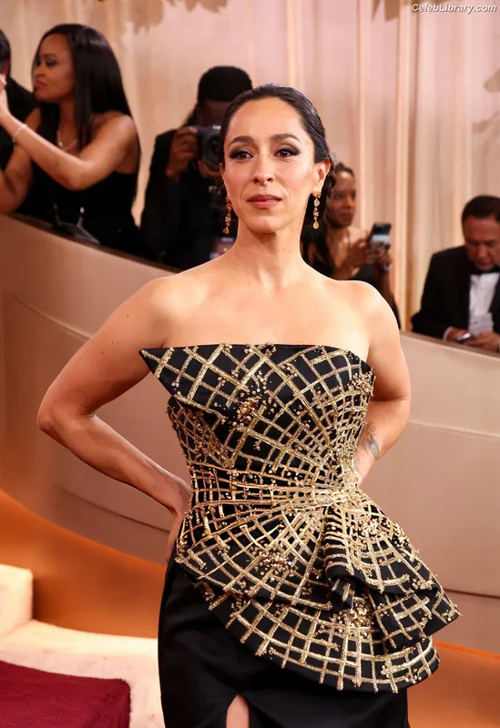Oona Chaplin photo 17 of 60