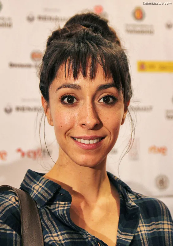 Oona Chaplin photo 18 of 60