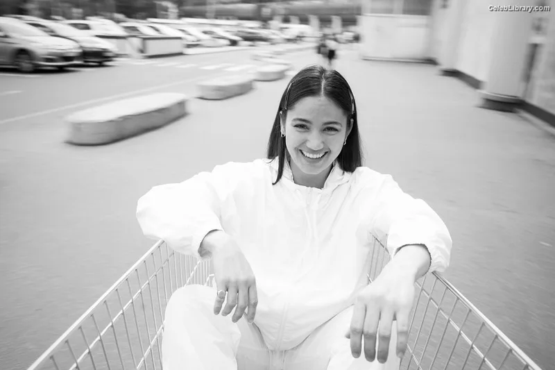 Ophélie Bau photo 8 of 67