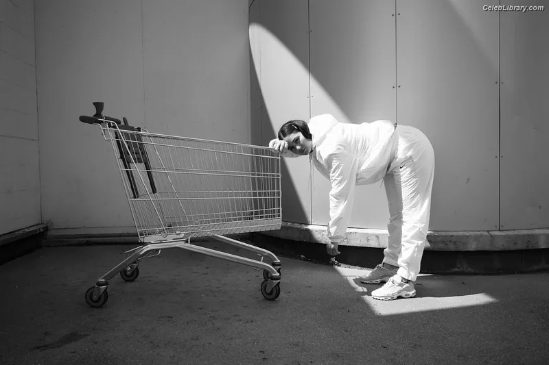 Ophélie Bau photo 10 of 67