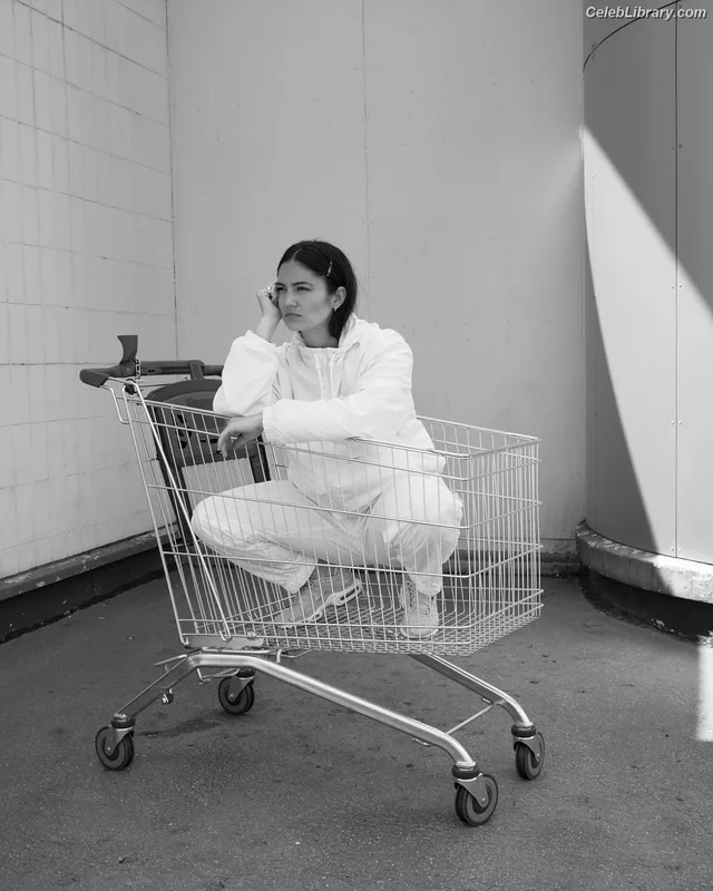 Ophélie Bau photo 11 of 67