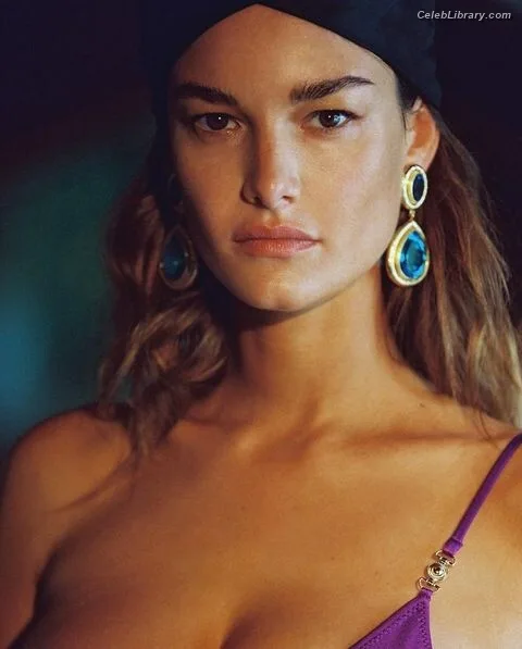Ophelie Guillermand photo 19 of 130