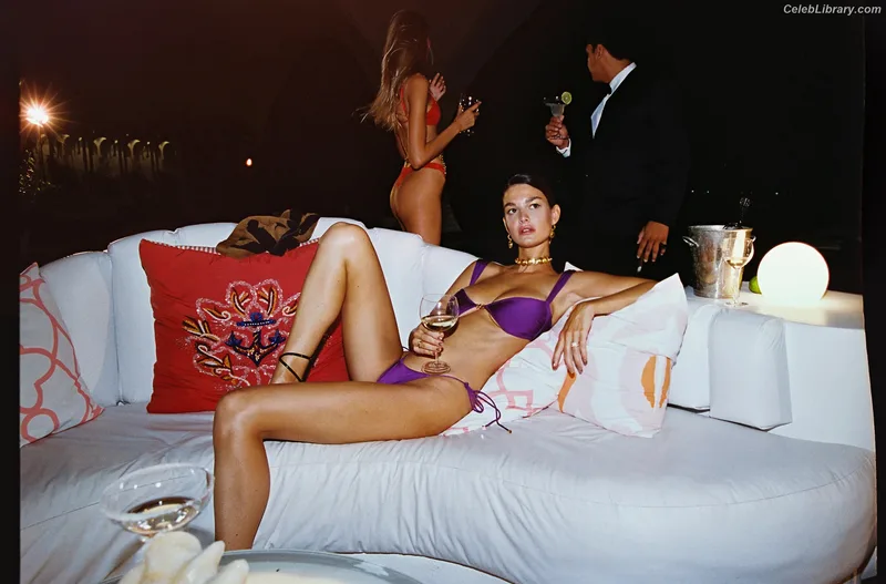 Ophelie Guillermand photo 9 of 130