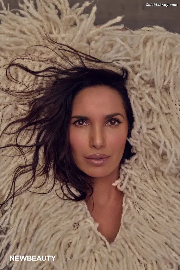 Padma Lakshmi photo 14 of 382