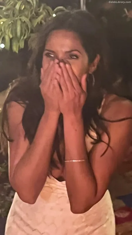 Padma Lakshmi photo 24 of 383