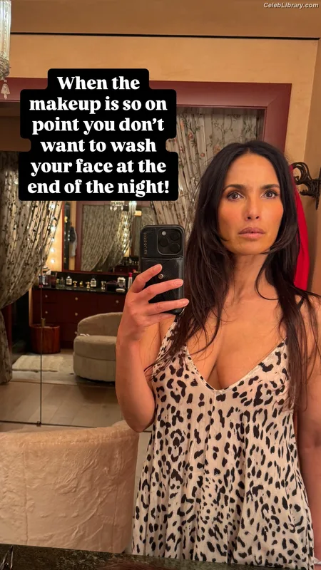 Padma Lakshmi photo 18 of 383