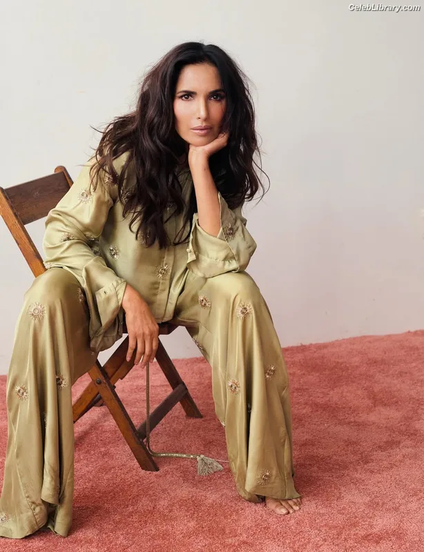 Padma Lakshmi photo 1 of 383