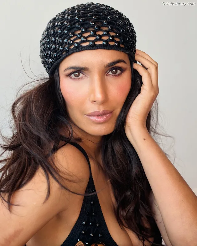 Padma Lakshmi photo 11 of 383