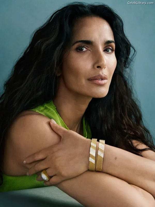 Padma Lakshmi photo 2 of 383