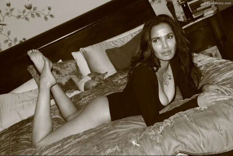 Padma Lakshmi photo 14 of 383