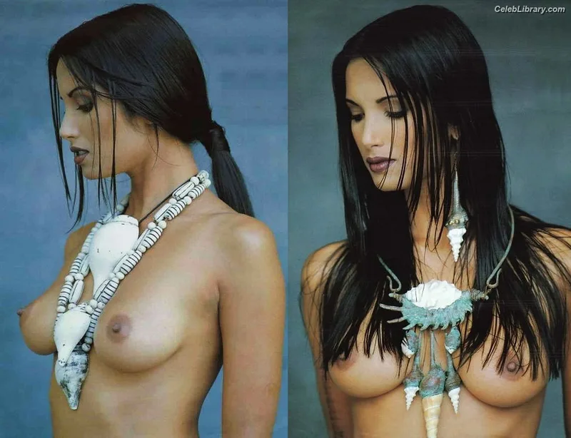 Padma Lakshmi photo 8 of 383