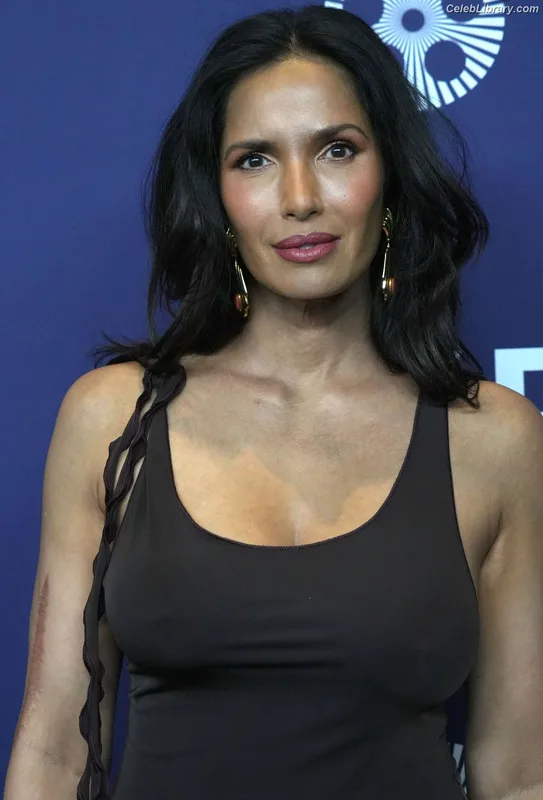 Padma Lakshmi photo 10 of 383