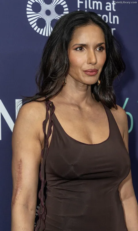 Padma Lakshmi photo 15 of 383