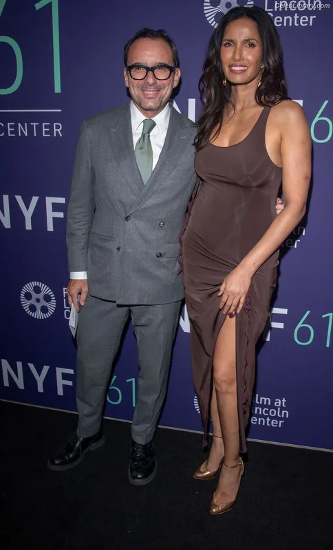 Padma Lakshmi photo 22 of 383