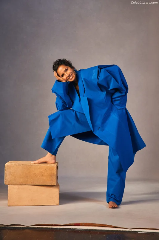 Padma Lakshmi photo 1 of 383