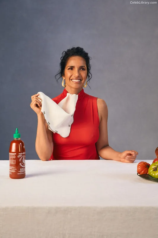 Padma Lakshmi photo 3 of 383