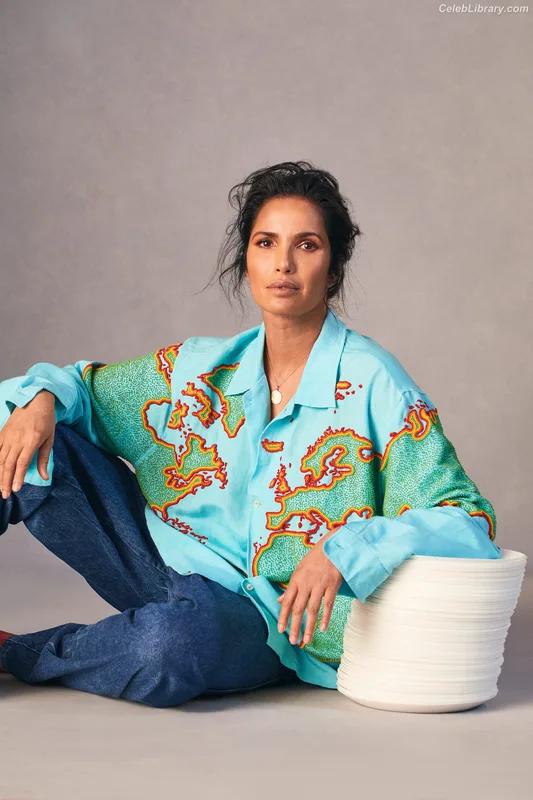 Padma Lakshmi photo 4 of 383