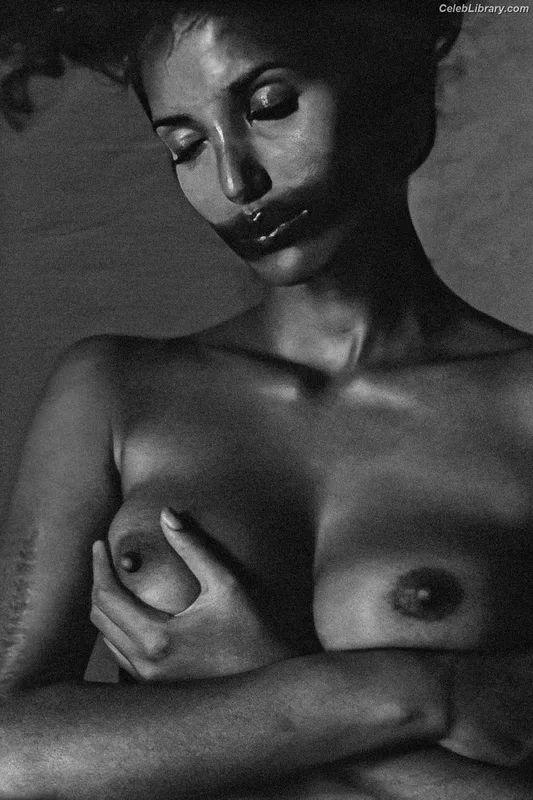 Padma Lakshmi photo 20 of 383